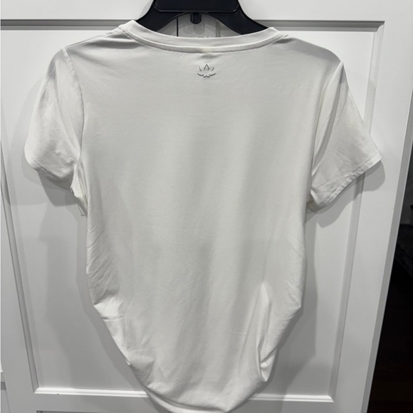 Beyond Yoga NEW One & Only Fetherweight maternity t shirt white - Picture 9 of 11